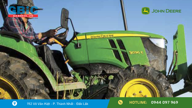 Máy kéo John Deere