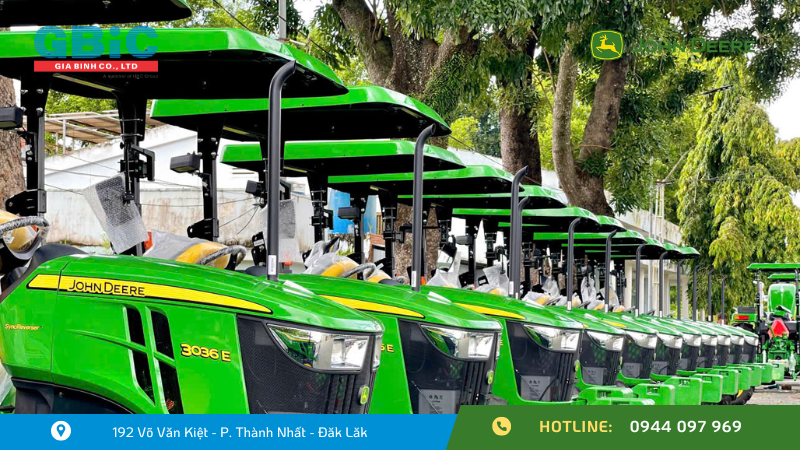 Máy kéo John Deere