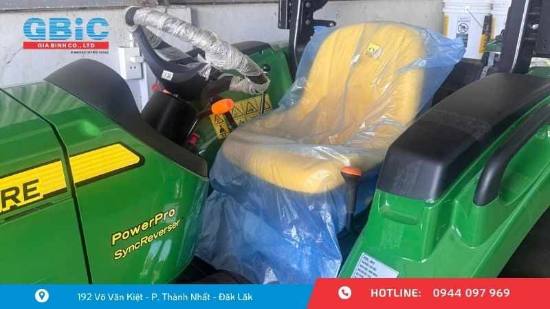  Hộp số 8 tiến / 8 lùi – hữu ích khi làm việc giữa các hàng cây
